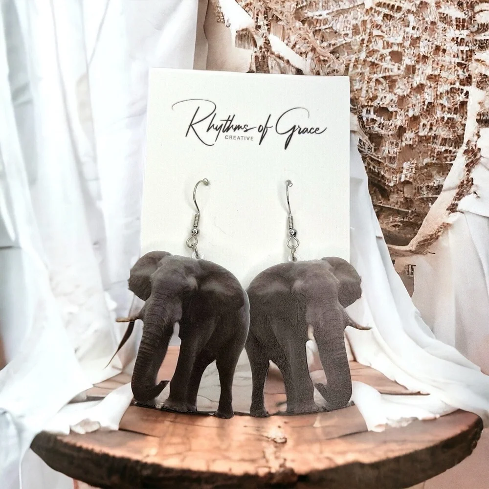 N/A elephant earrings